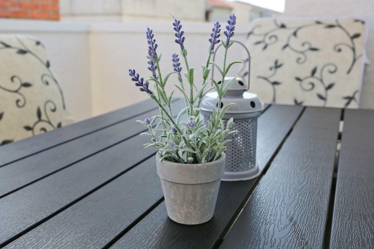זאדאר Apartments Nada מראה חיצוני תמונה